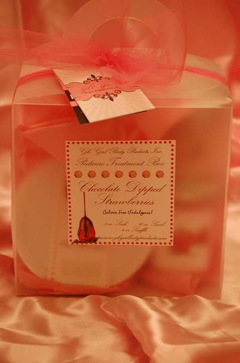Chocolate Dipped Berries Treatment  Box