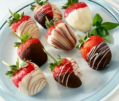 Chocolate Dipped Berries Treatment  Box
